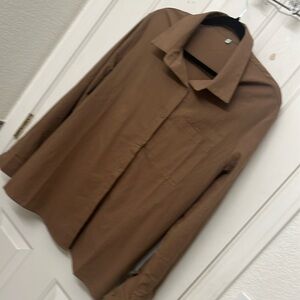 Woman top size XL long sleeves, brown color great material